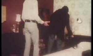 Nonno scopa due nipoti di 18 matura sottomessa anni