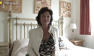 Giovane Palestra doccia donne mature over 70